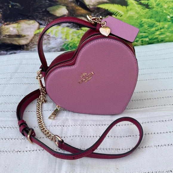 Coach RARE color block pink red HEART crossbody bag. NEW WITHOUT TAGS - Picture 2 of 16